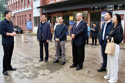 公安部、中粮集团调研组到普安县考察调研